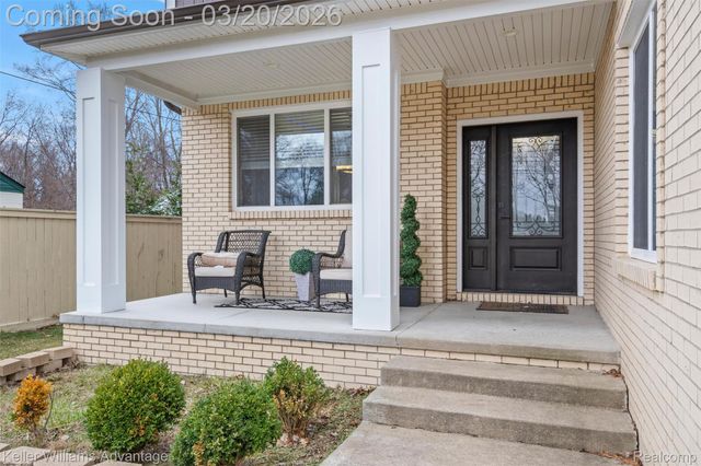 9114 Cardwell Street, Livonia, MI 48150