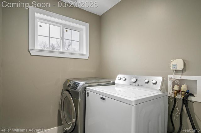 9114 Cardwell Street, Livonia, MI 48150