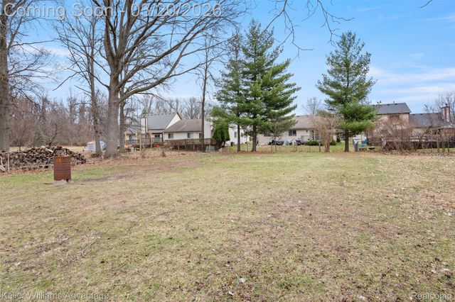 9114 Cardwell Street, Livonia, MI 48150