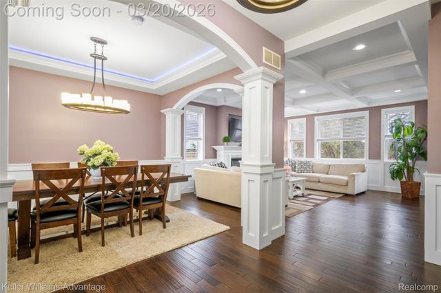 9114 Cardwell Street, Livonia, MI 48150