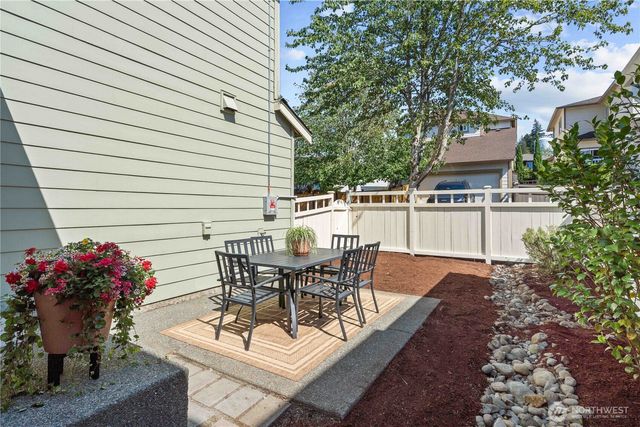 16850 164th Way SE, Renton, WA 98058