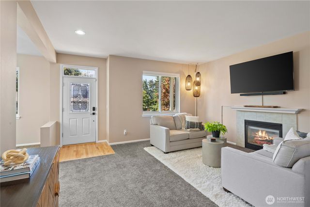 16850 164th Way SE, Renton, WA 98058