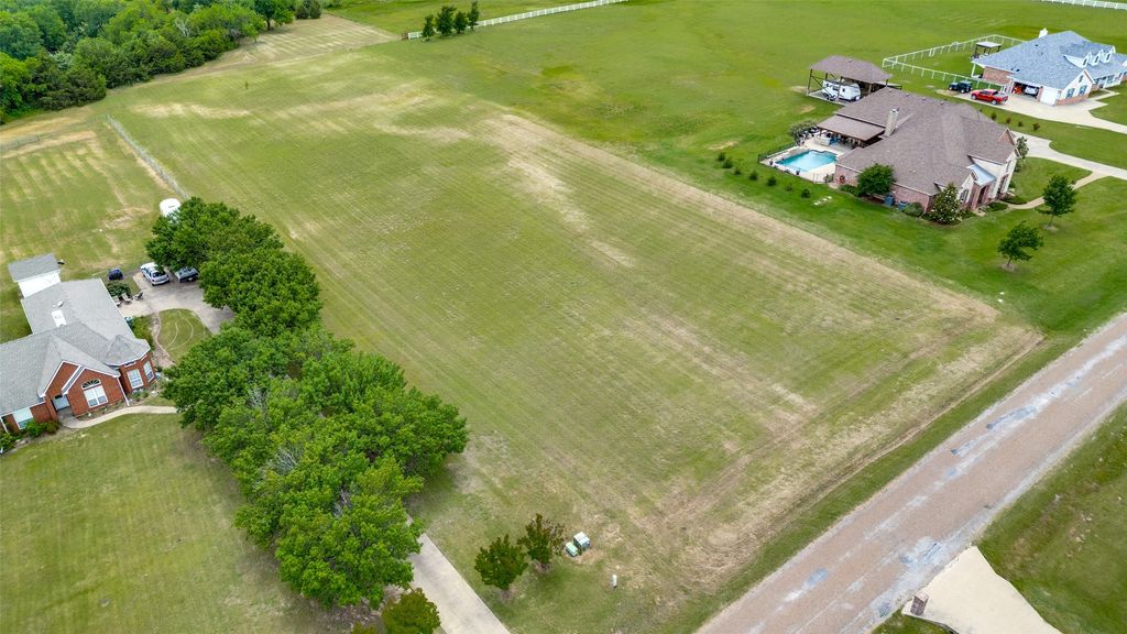 104 Green Meadow Court, Gunter, TX 75058