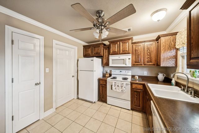 2701 Ridgeview Place, Claremore, OK 74017