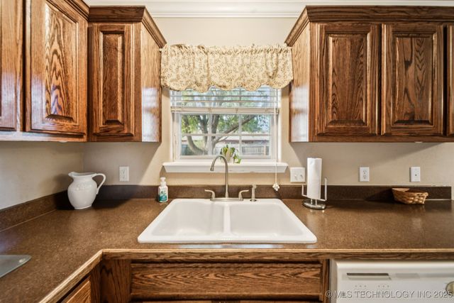 2701 Ridgeview Place, Claremore, OK 74017