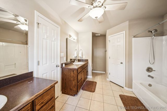 2701 Ridgeview Place, Claremore, OK 74017