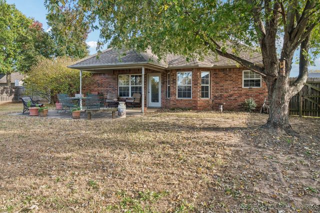 2701 Ridgeview Place, Claremore, OK 74017