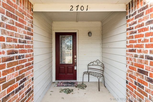 2701 Ridgeview Place, Claremore, OK 74017
