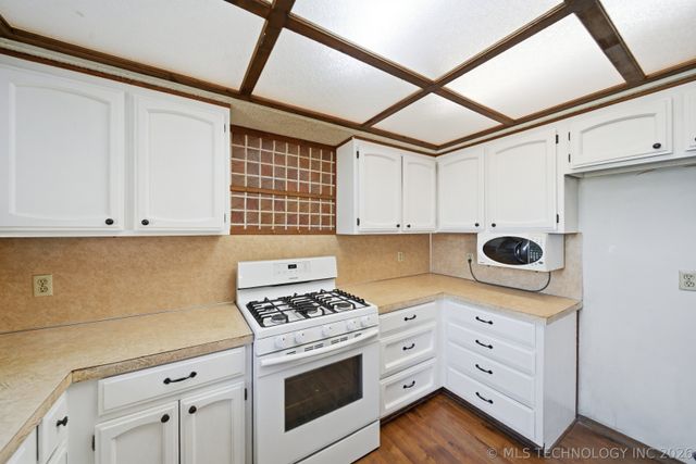 7921 E 126th Street N, Collinsville, OK 74021