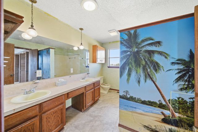 7921 E 126th Street N, Collinsville, OK 74021