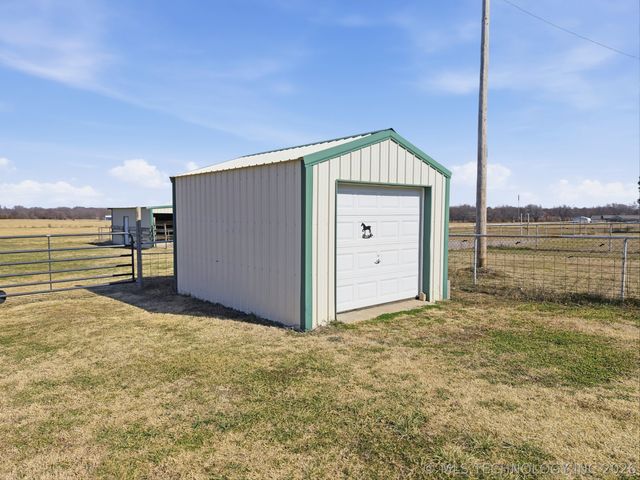 7921 E 126th Street N, Collinsville, OK 74021