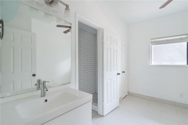 2605 Enfield RD 110, Austin, TX 78703
