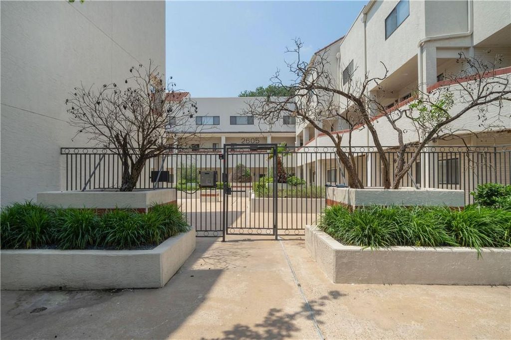 2605 Enfield RD 110, Austin, TX 78703