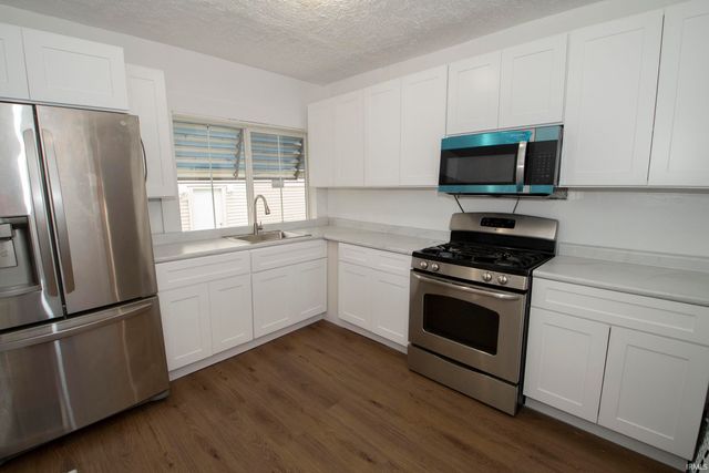 1604 Frances Avenue, Elkhart, IN 46516