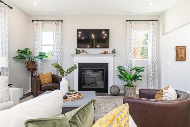 4325 Buttonwood Lane, Lilburn, GA 30047