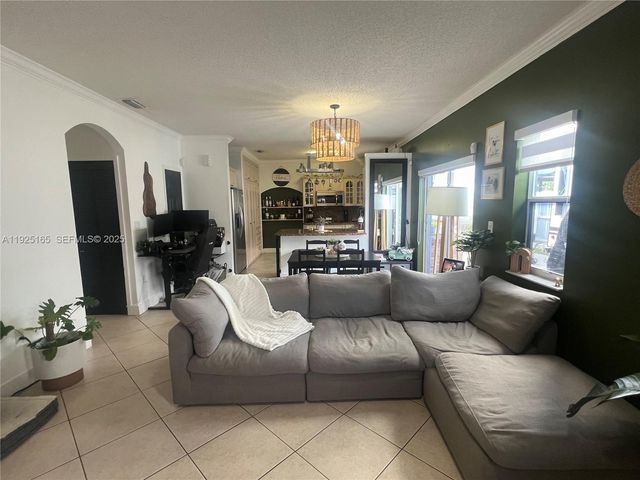 12446 SW 198th St, Miami, FL 33177