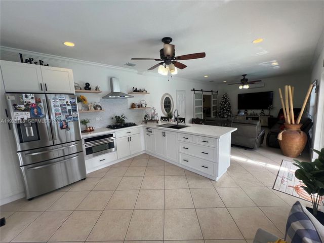 12446 SW 198th St, Miami, FL 33177