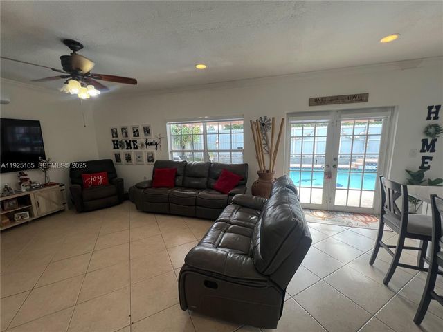 12446 SW 198th St, Miami, FL 33177