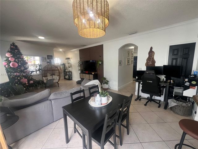 12446 SW 198th St, Miami, FL 33177