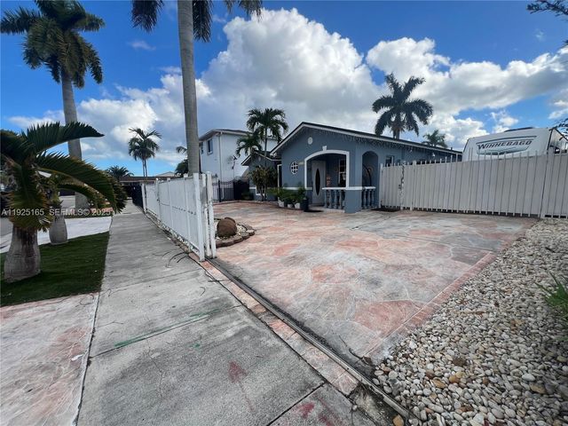 12446 SW 198th St, Miami, FL 33177