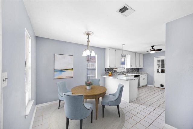 479 Cascabellas Street, Mary Esther, FL 32569