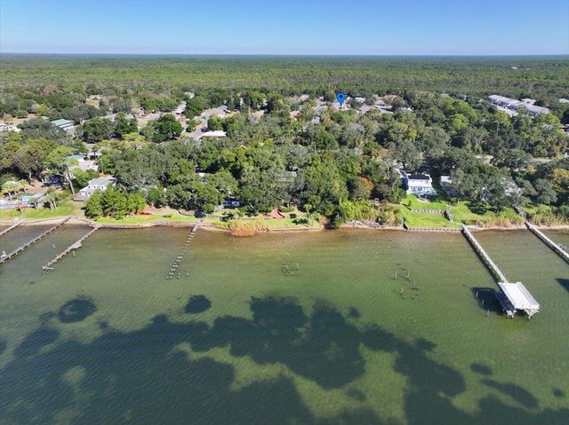 479 Cascabellas Street, Mary Esther, FL 32569