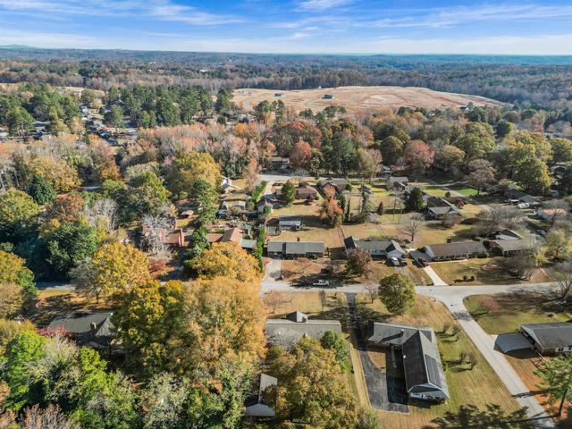 804 Thackston Dr, Spartanburg, SC 29307