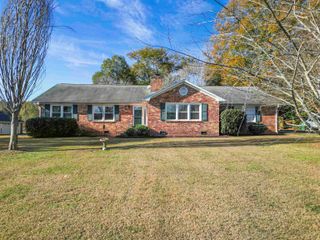 804 Thackston Dr, Spartanburg, SC 29307