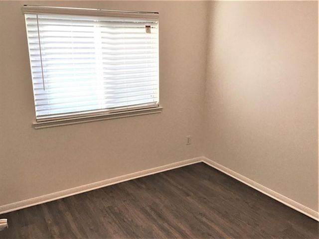 15207 Henderson Point Drive, Cypress, TX 77429