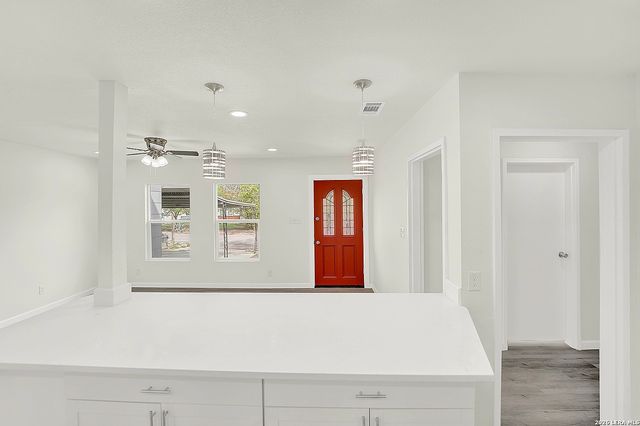 630 Sumner Dr, San Antonio, TX 78209