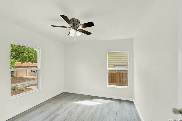 630 Sumner Dr, San Antonio, TX 78209