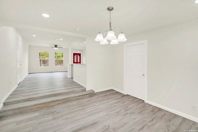 630 Sumner Dr, San Antonio, TX 78209