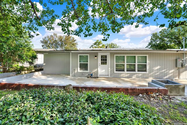 630 Sumner Dr, San Antonio, TX 78209