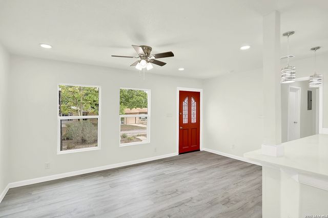 630 Sumner Dr, San Antonio, TX 78209