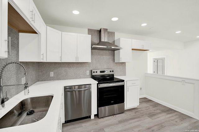 630 Sumner Dr, San Antonio, TX 78209