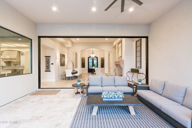 11346 E MONUMENT Drive, Scottsdale, AZ 85262
