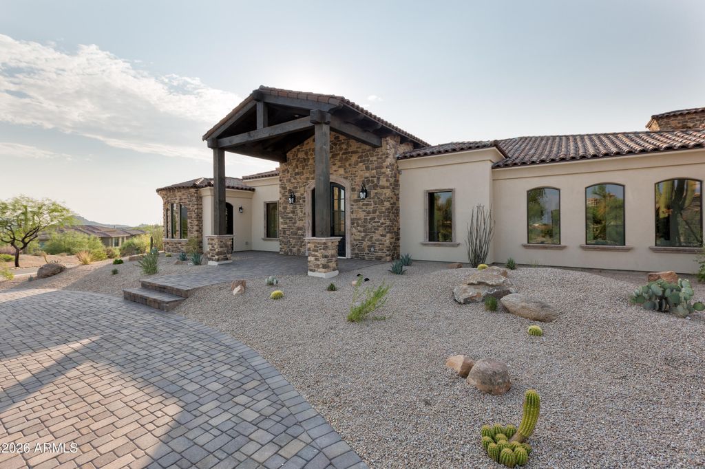 11346 E MONUMENT Drive, Scottsdale, AZ 85262