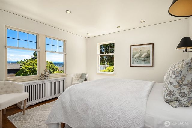 4007 48th Avenue NE, Seattle, WA 98105