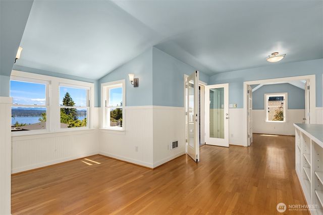 4007 48th Avenue NE, Seattle, WA 98105