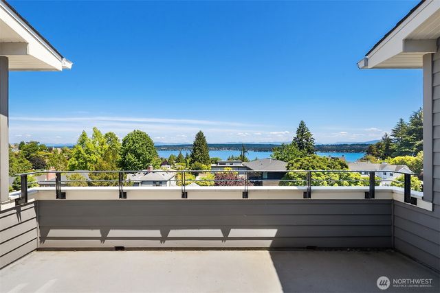 4007 48th Avenue NE, Seattle, WA 98105