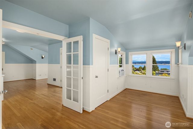 4007 48th Avenue NE, Seattle, WA 98105