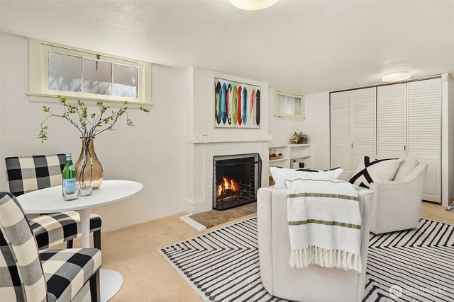 4007 48th Avenue NE, Seattle, WA 98105