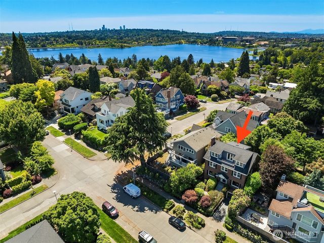4007 48th Avenue NE, Seattle, WA 98105