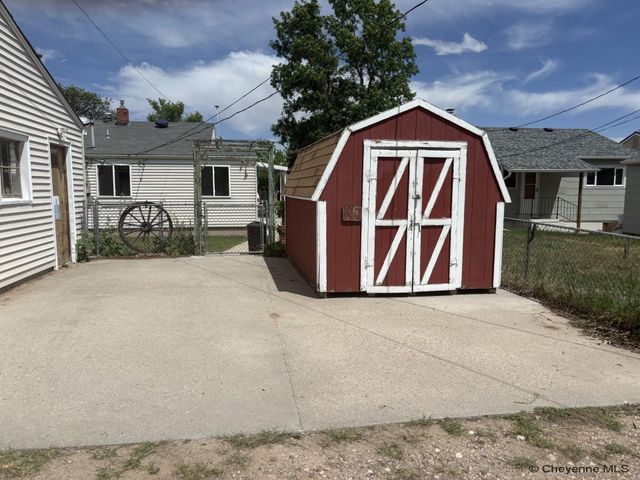 3528 DUFF AVE, Cheyenne, WY 82001