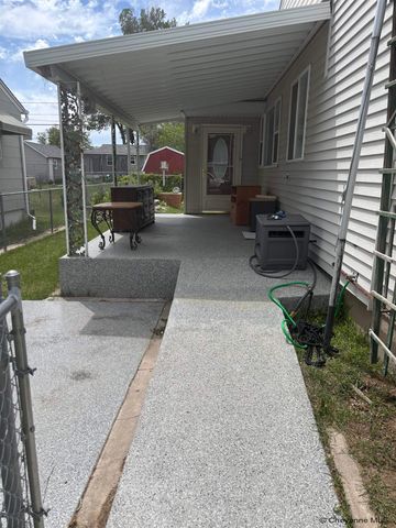 3528 DUFF AVE, Cheyenne, WY 82001