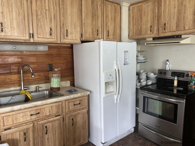 3528 DUFF AVE, Cheyenne, WY 82001