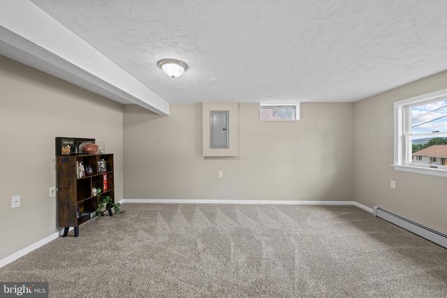 108 HIRTLAND AVE, Hanover, PA 17331