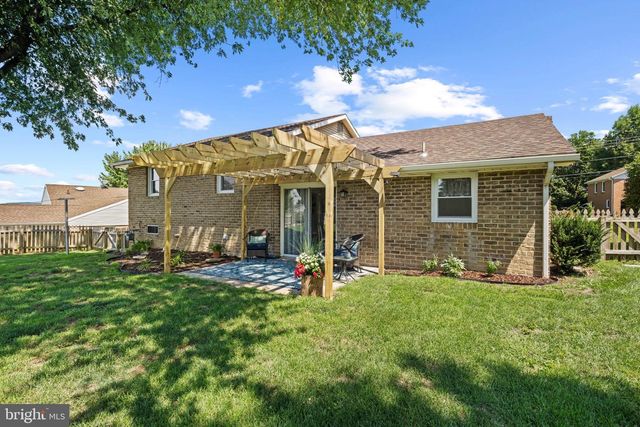 108 HIRTLAND AVE, Hanover, PA 17331