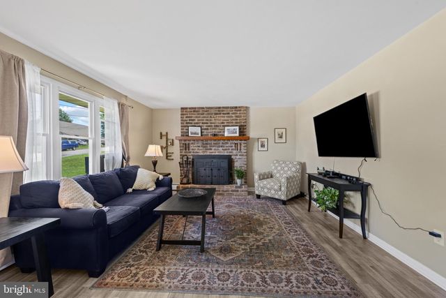 108 HIRTLAND AVE, Hanover, PA 17331