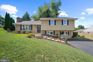108 HIRTLAND AVE, Hanover, PA 17331
